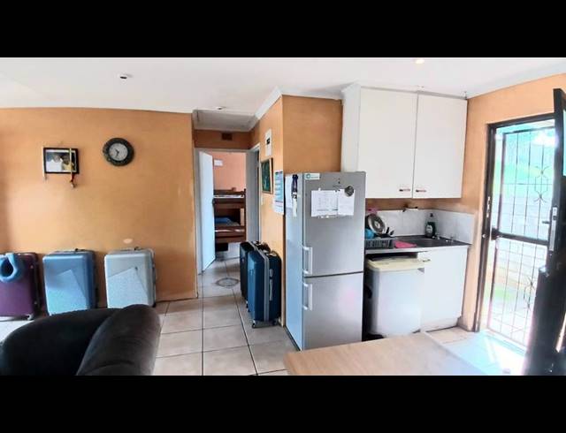 2 BEDROOM SIMPLEX FOR SALE IN WOODHAVEN